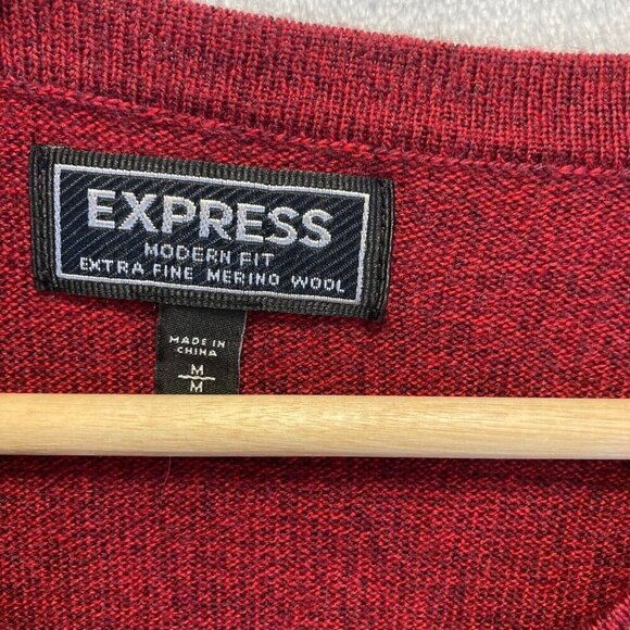 Express 100% Merino Wool Holiday Sweater Mens Size Medium Modern Fit Red V-Neck - Picture 3 of 10